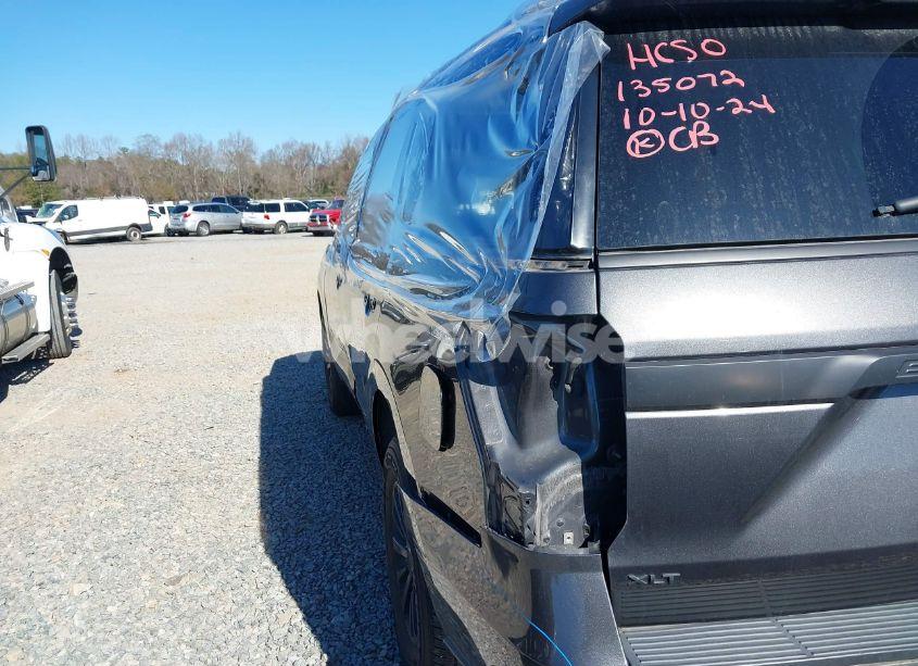 Photo 6 of 2021 Ford Expedition XLT (VIN 1FMJU1HT8MEA75501)