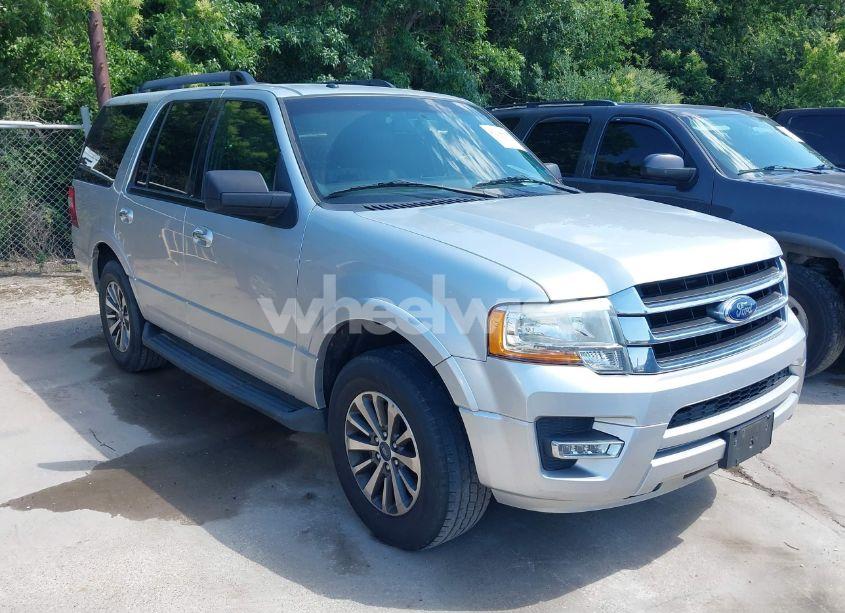 2015 Ford Expedition XLT (VIN 1FMJU1HT9FEF34070) main photo