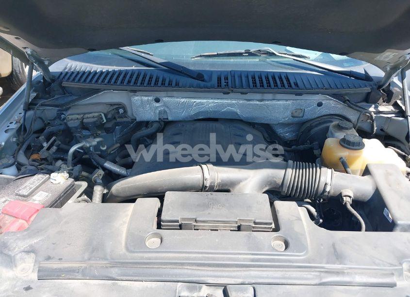 Photo 10 of 2015 Ford Expedition XLT (VIN 1FMJU1HT9FEF34070)
