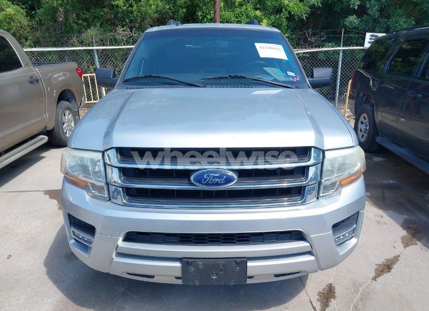 Photo 12 of 2015 Ford Expedition XLT (VIN 1FMJU1HT9FEF34070)