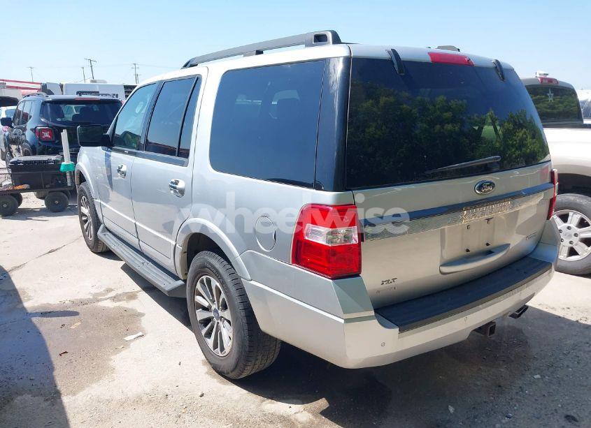 Photo 3 of 2015 Ford Expedition XLT (VIN 1FMJU1HT9FEF34070)