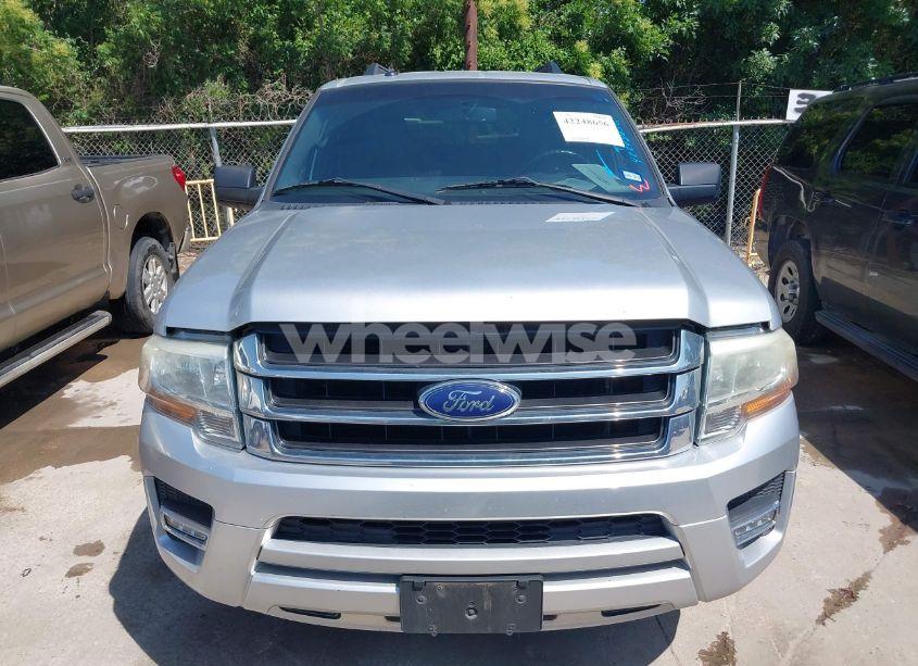 Photo 6 of 2015 Ford Expedition XLT (VIN 1FMJU1HT9FEF34070)