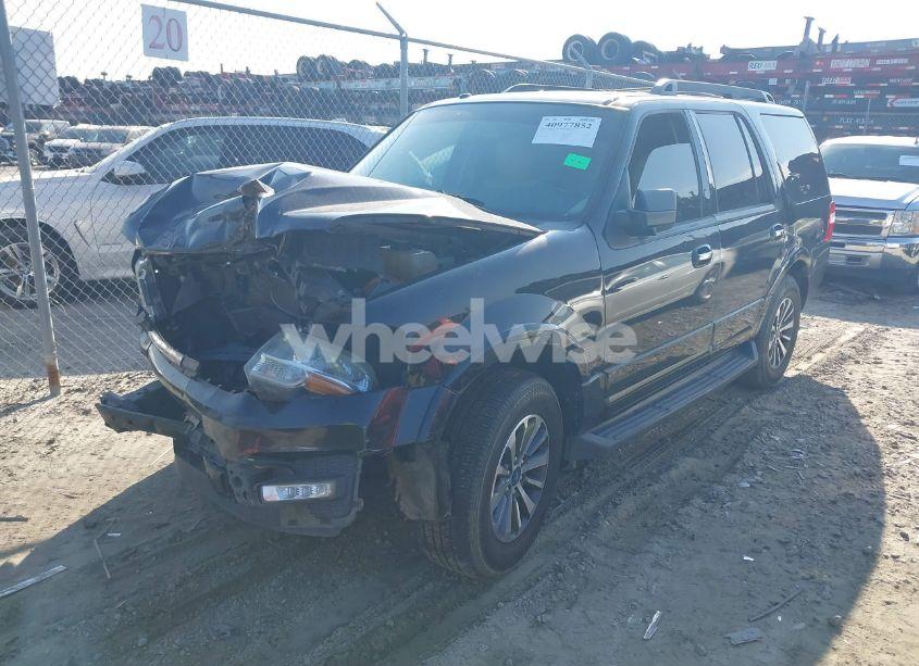 Photo 2 of 2015 Ford Expedition XLT (VIN 1FMJU1HT9FEF39060)