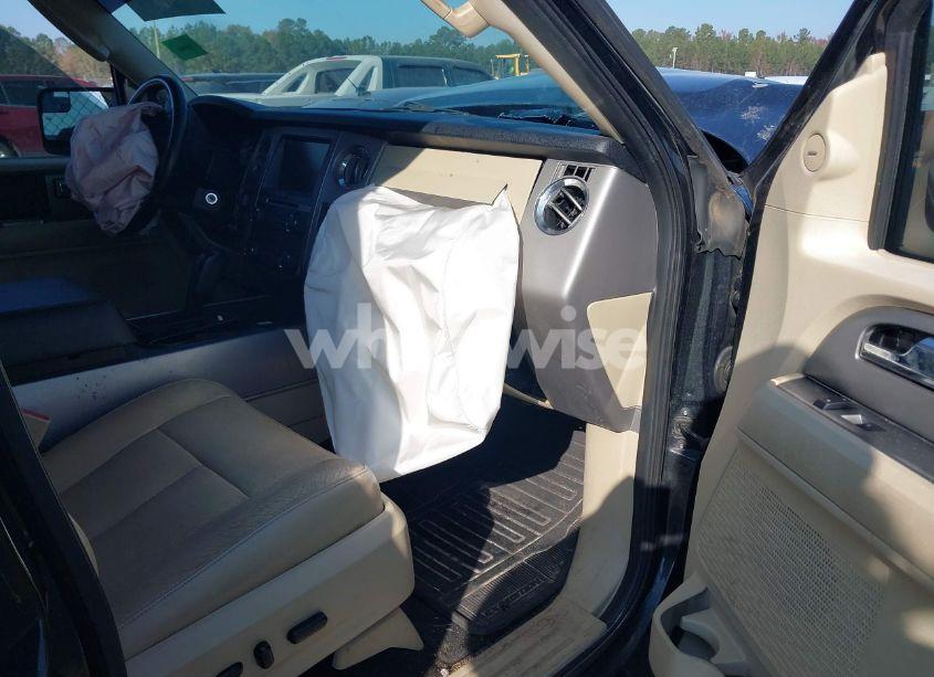 Photo 5 of 2015 Ford Expedition XLT (VIN 1FMJU1HT9FEF39060)