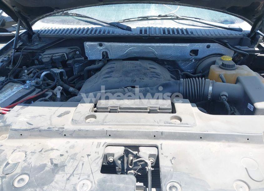 Photo 10 of 2016 Ford Expedition XLT (VIN 1FMJU1HT9GEF02673)