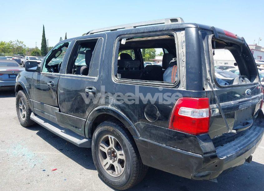 Photo 6 of 2016 Ford Expedition XLT (VIN 1FMJU1HT9GEF02673)