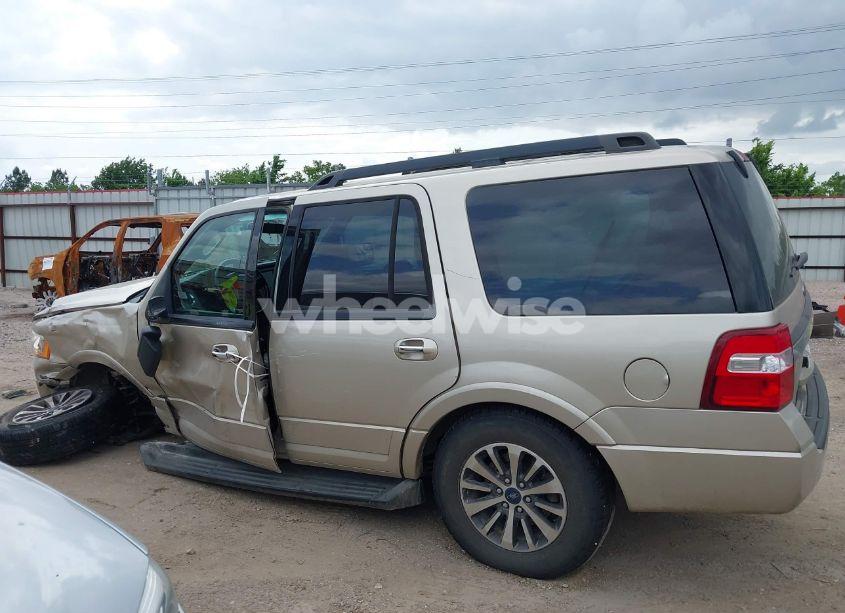 Photo 14 of 2017 Ford Expedition XLT (VIN 1FMJU1HT9HEA23638)