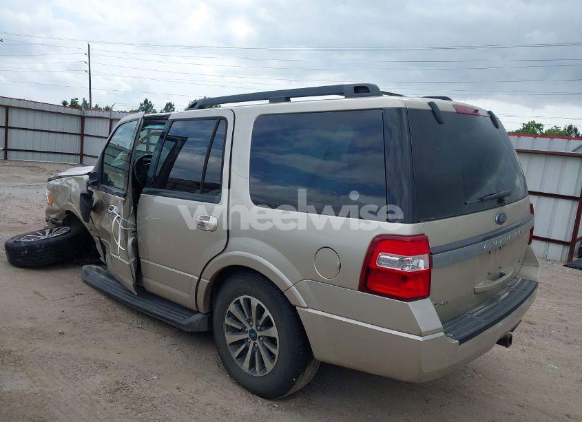 Photo 3 of 2017 Ford Expedition XLT (VIN 1FMJU1HT9HEA23638)