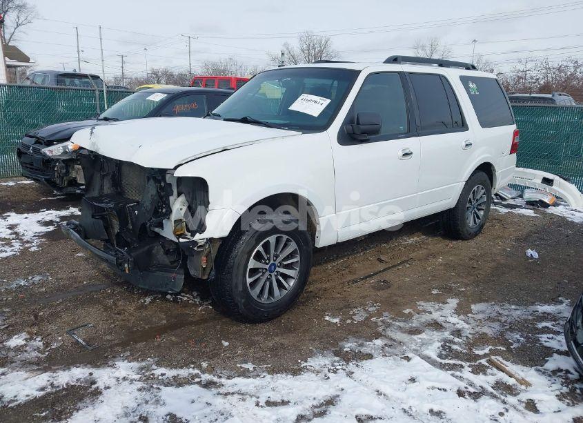 Photo 2 of 2017 Ford Expedition XLT (VIN 1FMJU1HT9HEA69437)