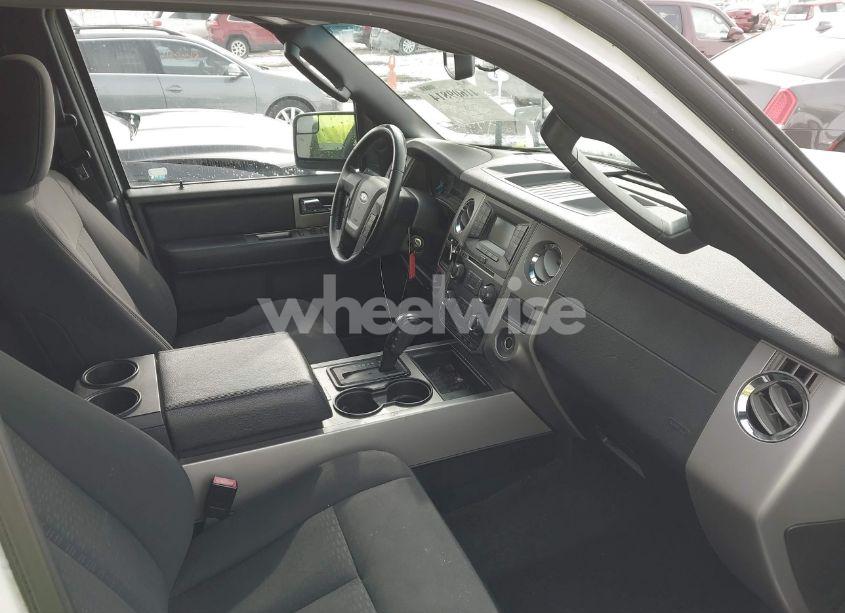 Photo 5 of 2017 Ford Expedition XLT (VIN 1FMJU1HT9HEA69437)