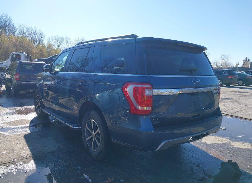 Photo 3 of 2018 Ford Expedition XLT (VIN 1FMJU1HT9JEA33687)