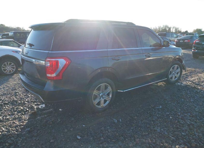 Photo 4 of 2020 Ford Expedition XLT (VIN 1FMJU1HT9LEA42568)