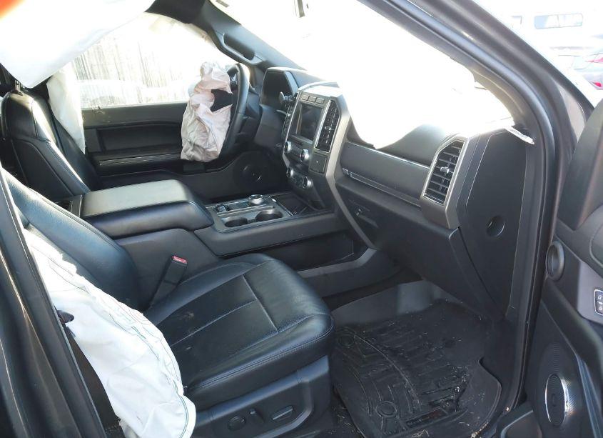 Photo 5 of 2020 Ford Expedition XLT (VIN 1FMJU1HT9LEA42568)