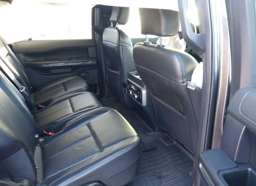 Photo 8 of 2020 Ford Expedition XLT (VIN 1FMJU1HT9LEA42568)