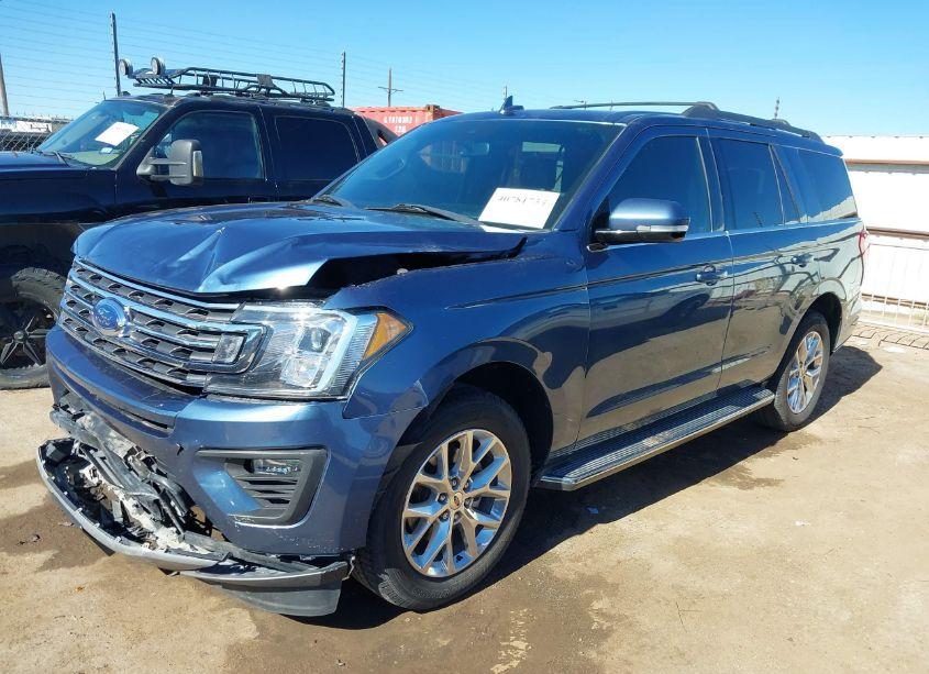 Photo 2 of 2020 Ford Expedition XLT (VIN 1FMJU1HT9LEA63842)