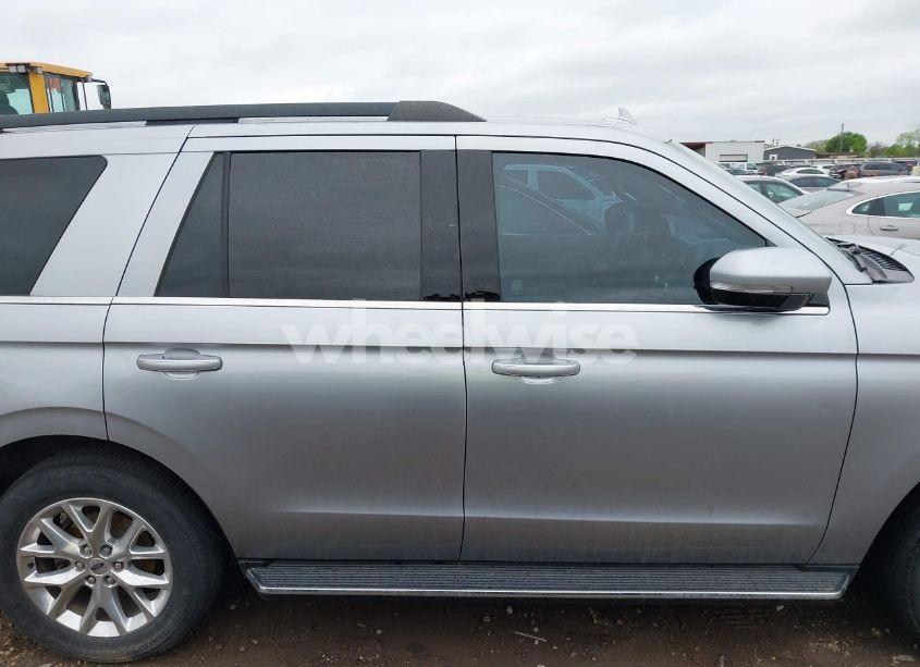 Photo 14 of 2020 Ford Expedition XLT (VIN 1FMJU1HT9LEA86179)