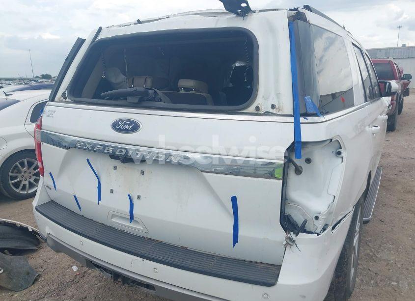 Photo 18 of 2021 Ford Expedition XLT (VIN 1FMJU1HT9MEA15484)