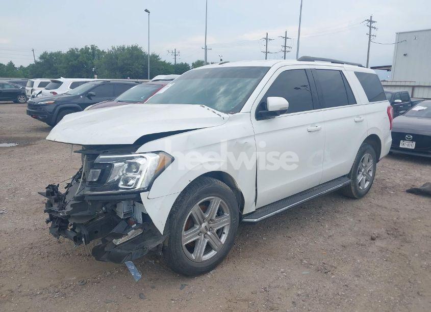 Photo 2 of 2021 Ford Expedition XLT (VIN 1FMJU1HT9MEA15484)