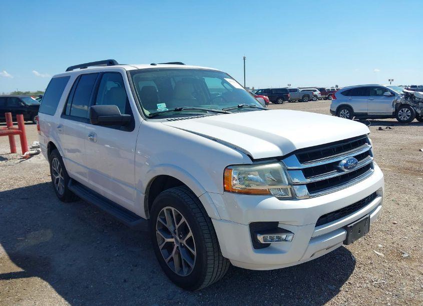 2017 Ford Expedition XLT (VIN 1FMJU1HTXHEA42635) main photo