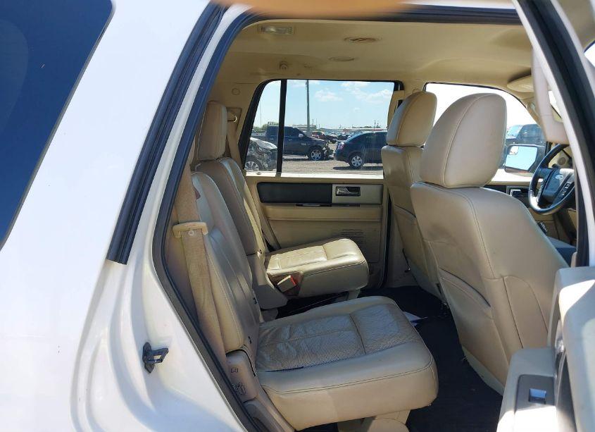 Photo 8 of 2017 Ford Expedition XLT (VIN 1FMJU1HTXHEA42635)