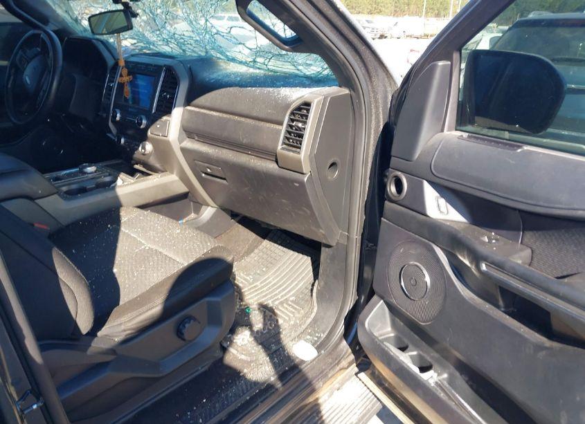 Photo 5 of 2020 Ford Expedition XLT (VIN 1FMJU1HTXLEA23155)