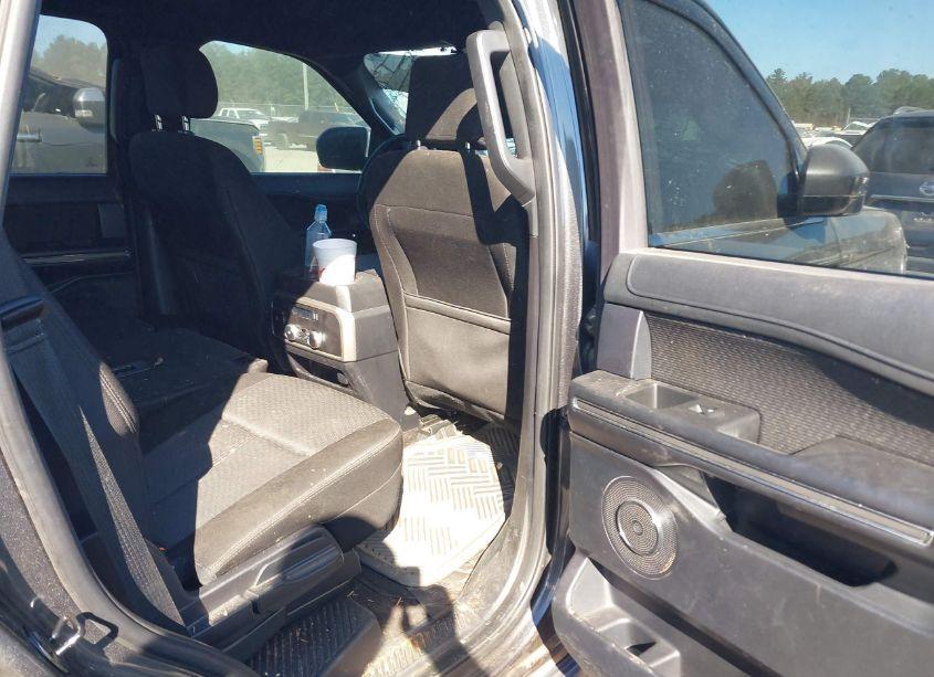 Photo 8 of 2020 Ford Expedition XLT (VIN 1FMJU1HTXLEA23155)