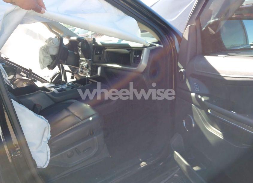 Photo 5 of 2022 Ford Expedition XLT (VIN 1FMJU1HTXNEA03300)