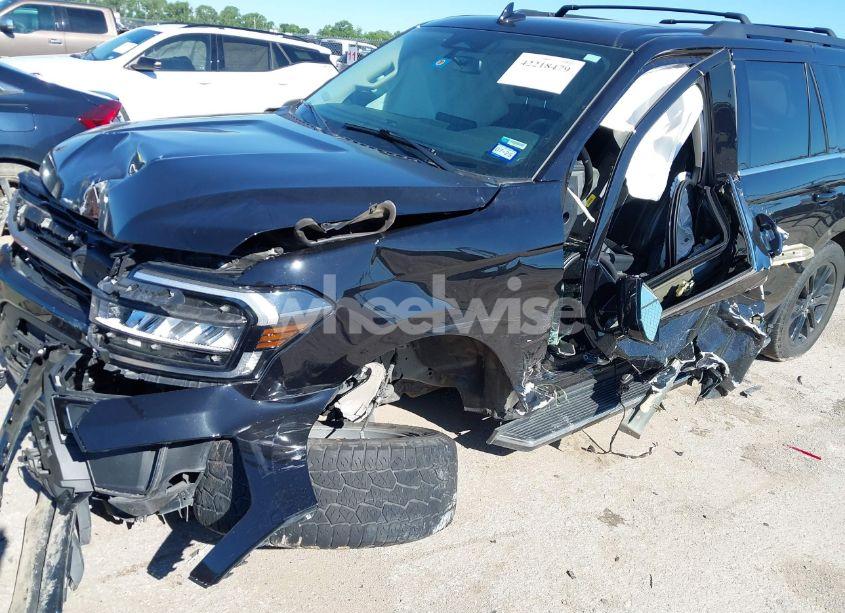 Photo 6 of 2022 Ford Expedition XLT (VIN 1FMJU1HTXNEA03300)