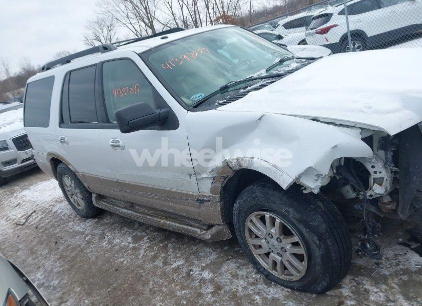 Photo 14 of 2011 Ford Expedition XLT (VIN 1FMJU1J50BEF56769)