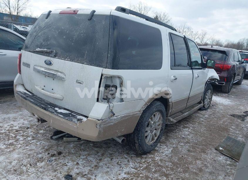 Photo 4 of 2011 Ford Expedition XLT (VIN 1FMJU1J50BEF56769)