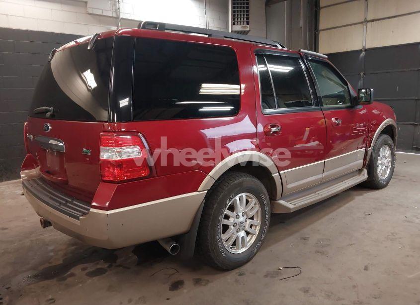 Photo 4 of 2014 Ford Expedition XLT (VIN 1FMJU1J50EEF37143)