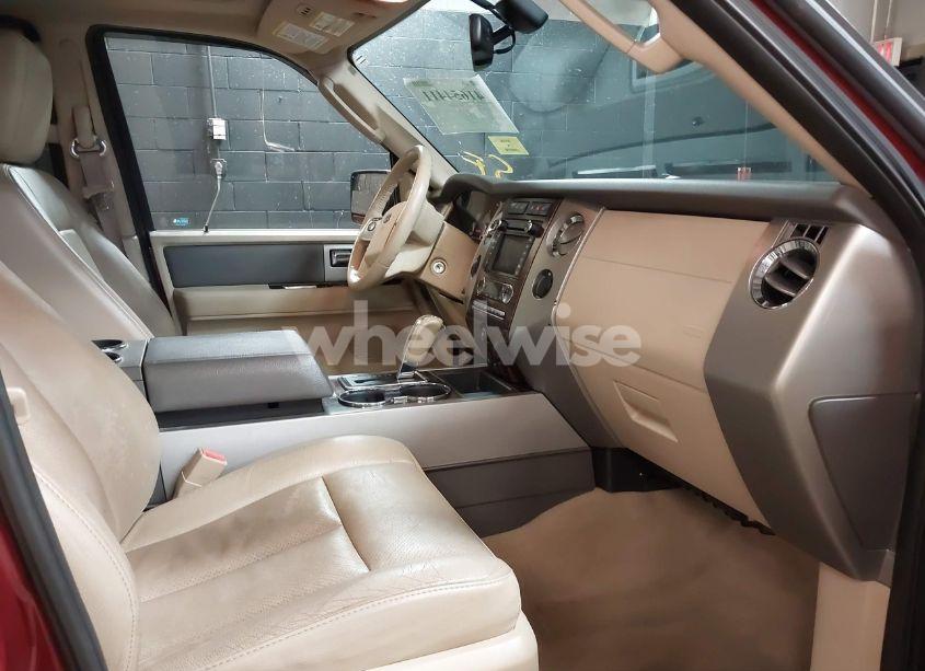 Photo 5 of 2014 Ford Expedition XLT (VIN 1FMJU1J50EEF37143)