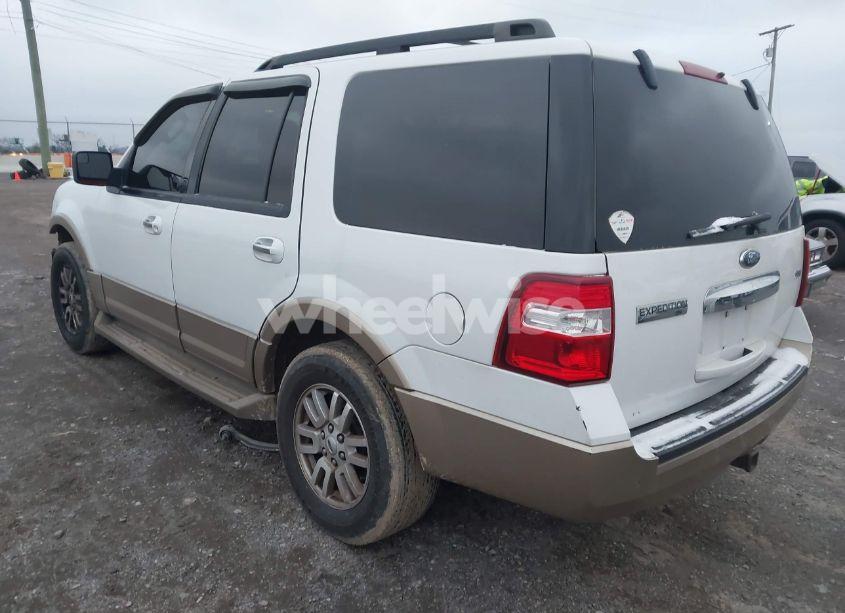 Photo 3 of 2012 Ford Expedition XLT (VIN 1FMJU1J51CEF02527)