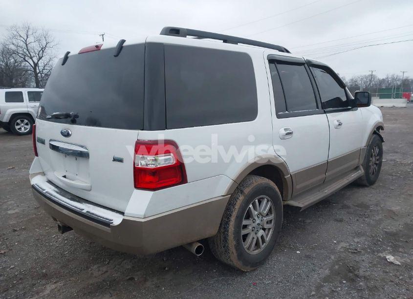 Photo 4 of 2012 Ford Expedition XLT (VIN 1FMJU1J51CEF02527)