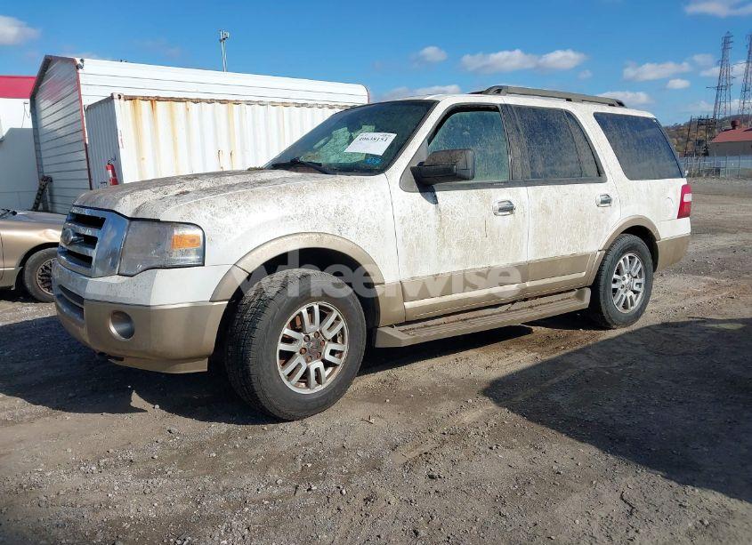 Photo 2 of 2012 Ford Expedition XLT (VIN 1FMJU1J51CEF49329)