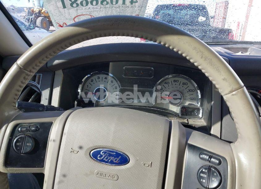 Photo 7 of 2013 Ford Expedition XLT (VIN 1FMJU1J51DEF50322)