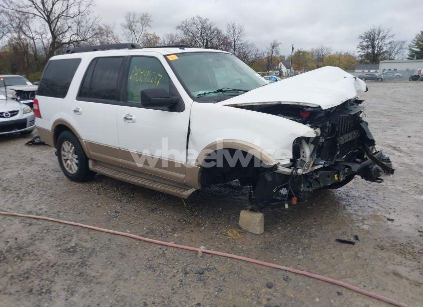 2014 Ford Expedition XLT (VIN 1FMJU1J51EEF44716) main photo