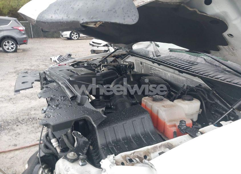 Photo 10 of 2014 Ford Expedition XLT (VIN 1FMJU1J51EEF44716)