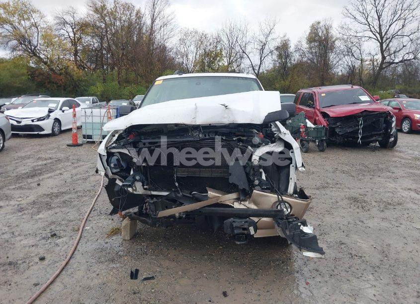 Photo 13 of 2014 Ford Expedition XLT (VIN 1FMJU1J51EEF44716)