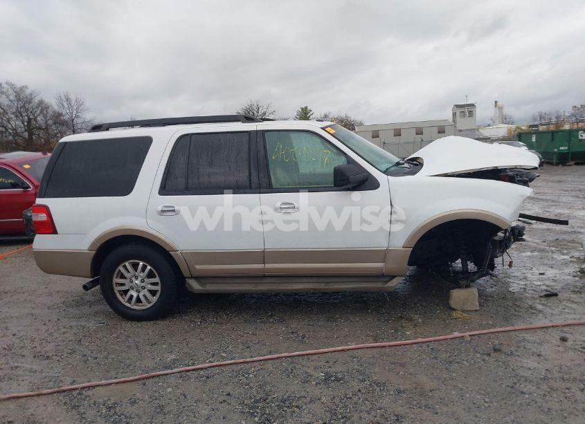 Photo 14 of 2014 Ford Expedition XLT (VIN 1FMJU1J51EEF44716)