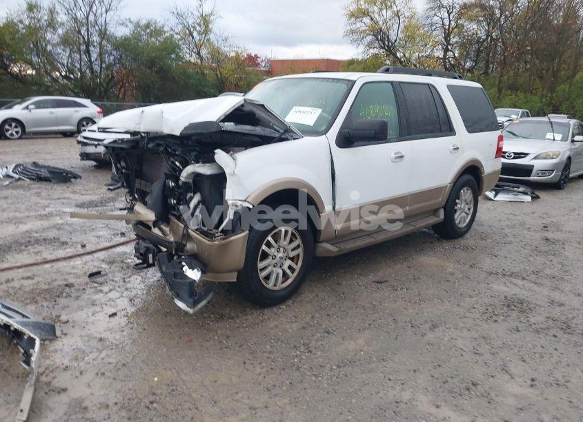 Photo 2 of 2014 Ford Expedition XLT (VIN 1FMJU1J51EEF44716)