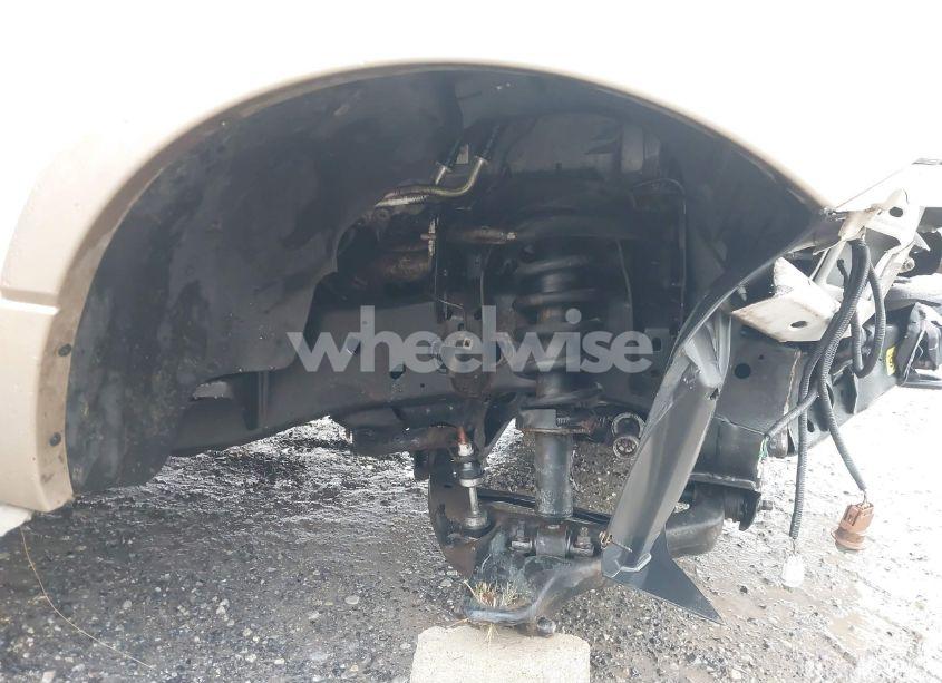 Photo 22 of 2014 Ford Expedition XLT (VIN 1FMJU1J51EEF44716)