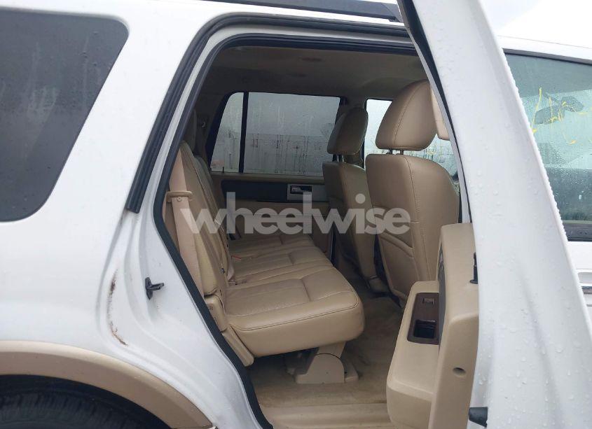 Photo 8 of 2014 Ford Expedition XLT (VIN 1FMJU1J51EEF44716)