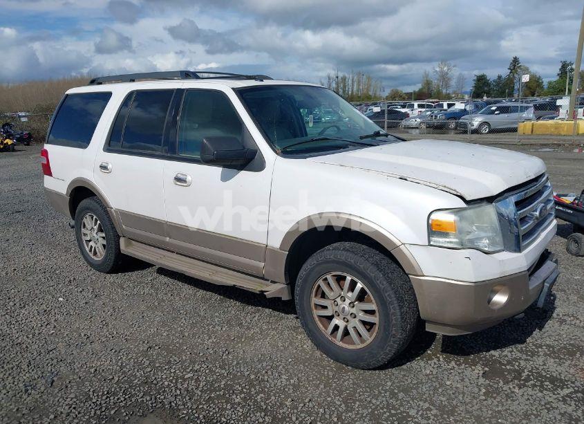 2011 Ford Expedition XLT (VIN 1FMJU1J52BEF11168) main photo