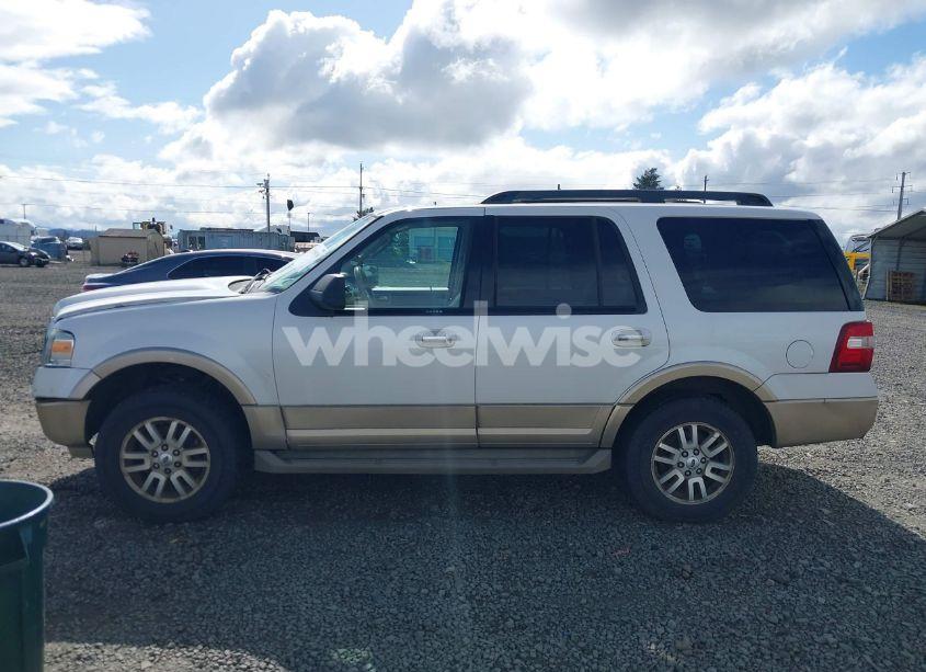 Photo 14 of 2011 Ford Expedition XLT (VIN 1FMJU1J52BEF11168)