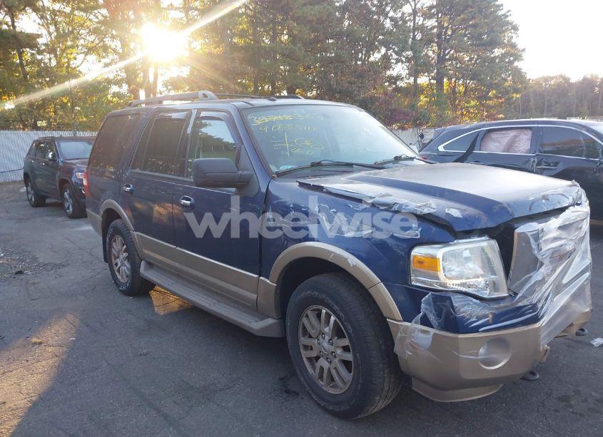 2011 Ford Expedition XLT (VIN 1FMJU1J52BEF37205) main photo