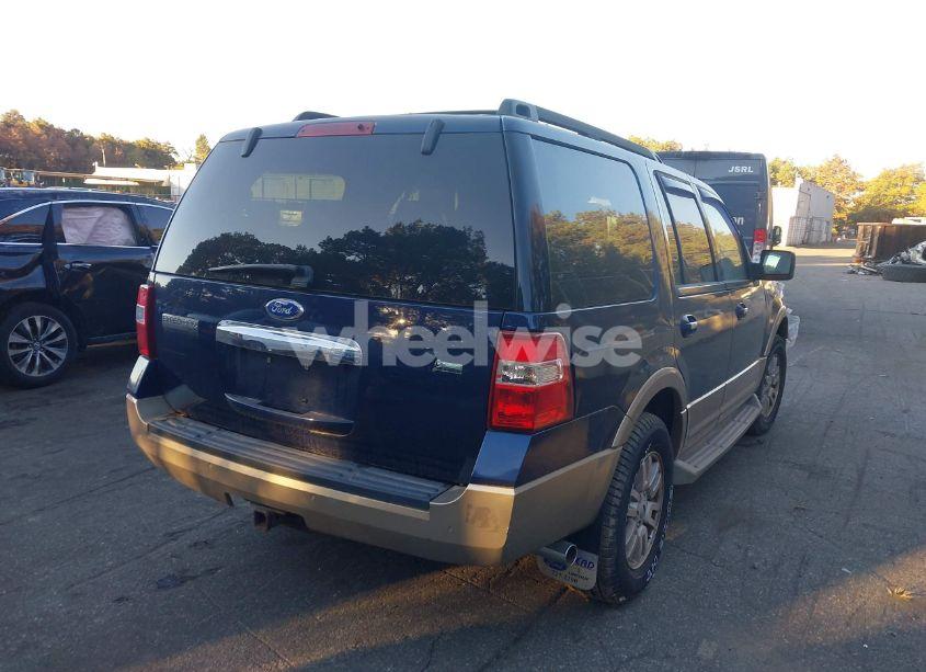 Photo 4 of 2011 Ford Expedition XLT (VIN 1FMJU1J52BEF37205)