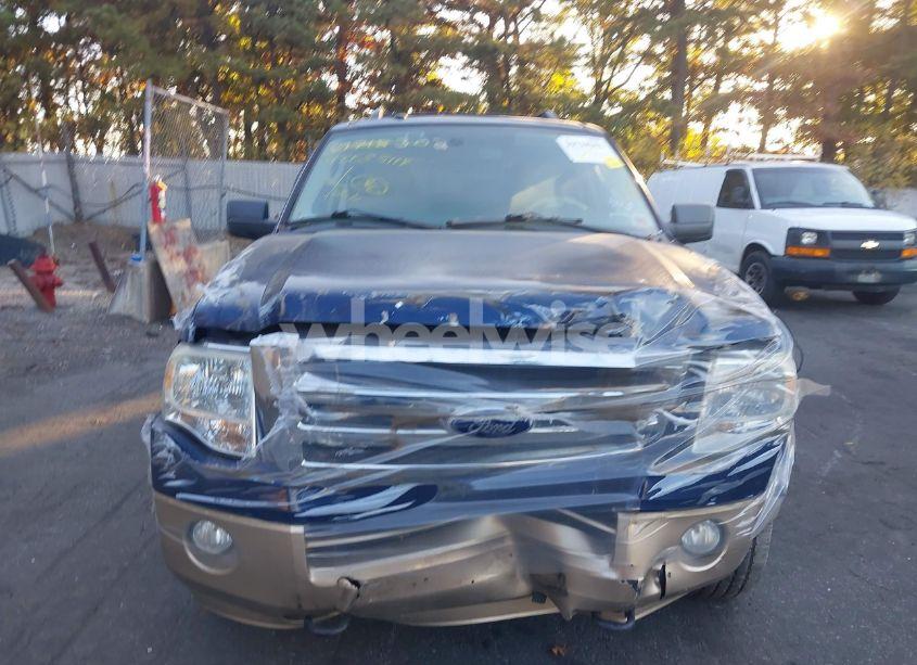 Photo 6 of 2011 Ford Expedition XLT (VIN 1FMJU1J52BEF37205)