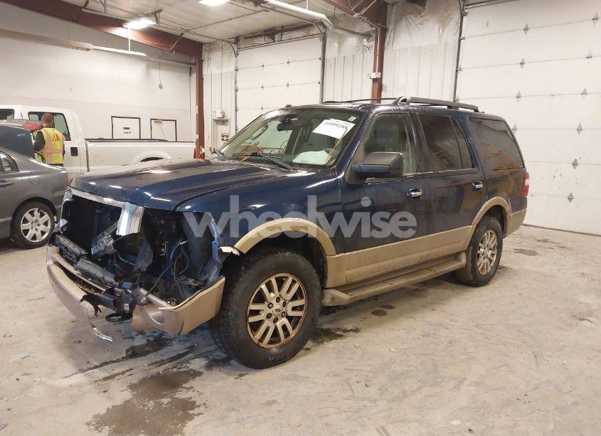 Photo 2 of 2012 Ford Expedition XLT (VIN 1FMJU1J52CEF06120)