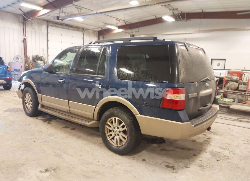 Photo 3 of 2012 Ford Expedition XLT (VIN 1FMJU1J52CEF06120)